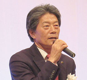 ヨネックス山本氏_7484